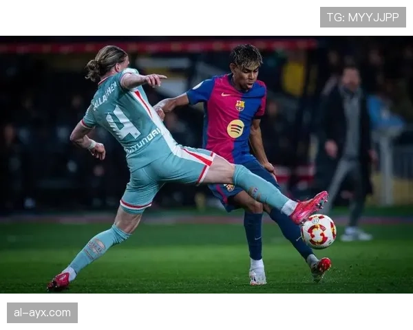 西甲球队全黄球衣惊艳亮相，引领赛场新潮流，设计背后暗藏深意引热议